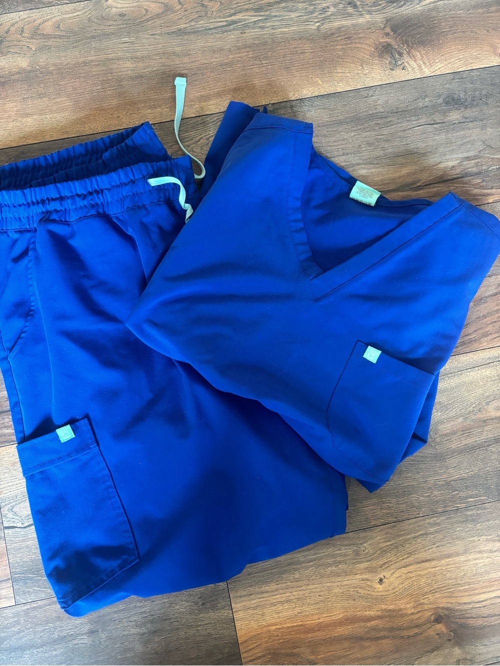 Garde malade scrub set in royal blue